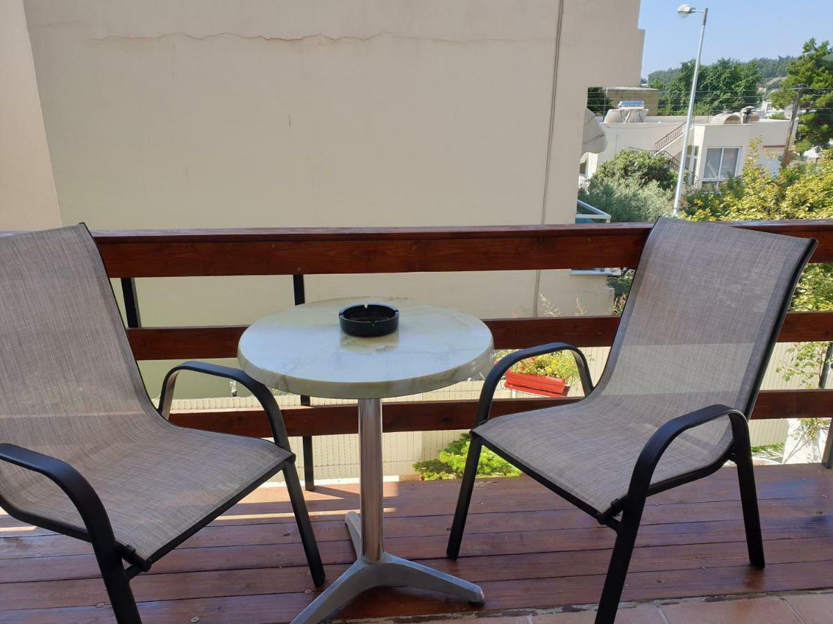 J Living Lägenhet Kavala Exteriör bild